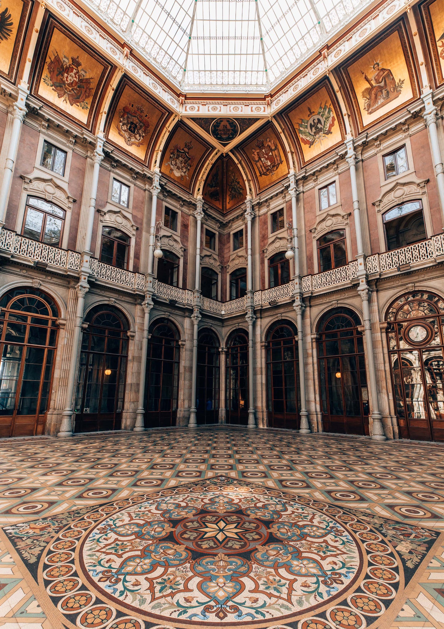 Palácio da Bolsa II, Portugal